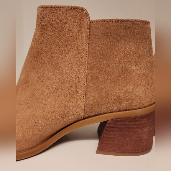Alex Marie Daria Suede Zip Booties in Camel color size 9.5 - Picture 6 of 12